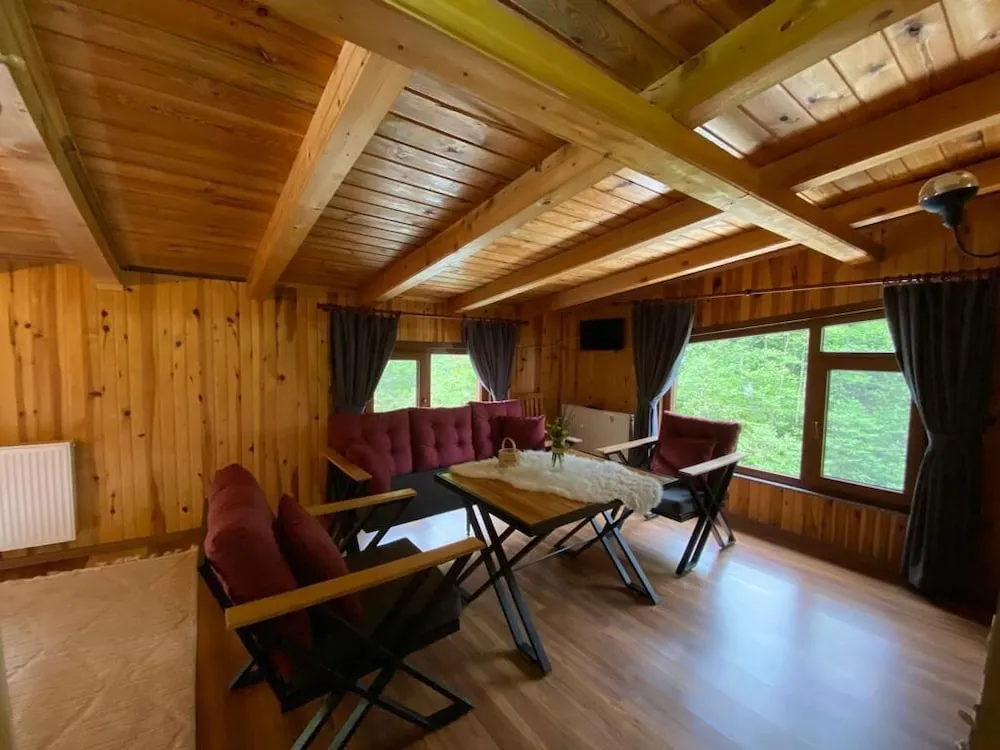 Design Tek Büyük Yataklı Oda, 1 Büyük (Queen) Boy Yatak, Sigara İçilmez