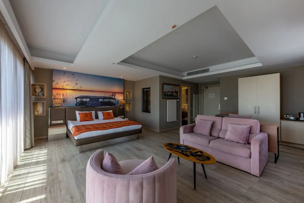 Comfort Tek Büyük Yataklı Oda, 1 En Büyük (King) Boy Yatak, Bahçe Manzaralı