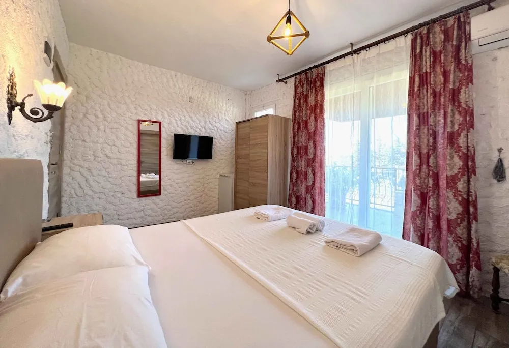 French Balcony (Double Bed)