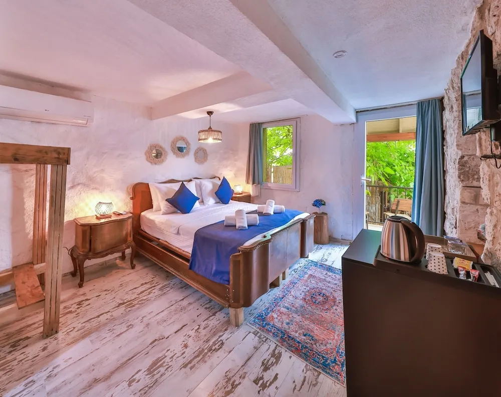 Traditional Tek Büyük Yataklı Oda, 1 Yatak Odası, Sigara İçilmez, Balkon