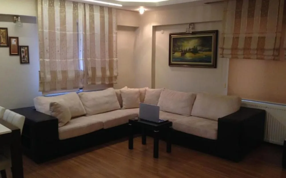 Standard Apart Daire, 3 Yatak Odası, Avlu Manzaralı