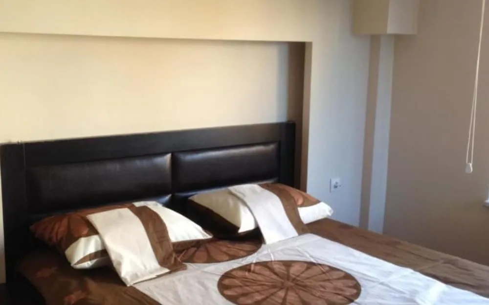 Standard Apart Daire, 3 Yatak Odası, Avlu Manzaralı