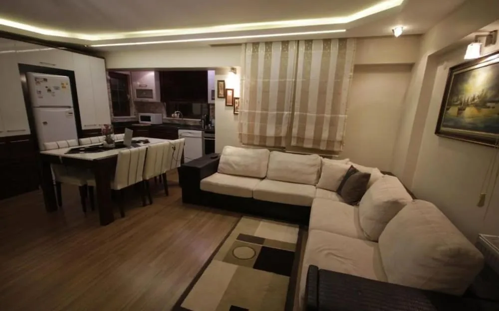 Standard Apart Daire, 3 Yatak Odası, Avlu Manzaralı
