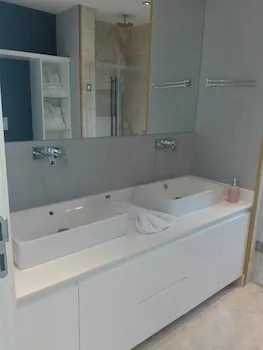 Egesu Marina Guest House