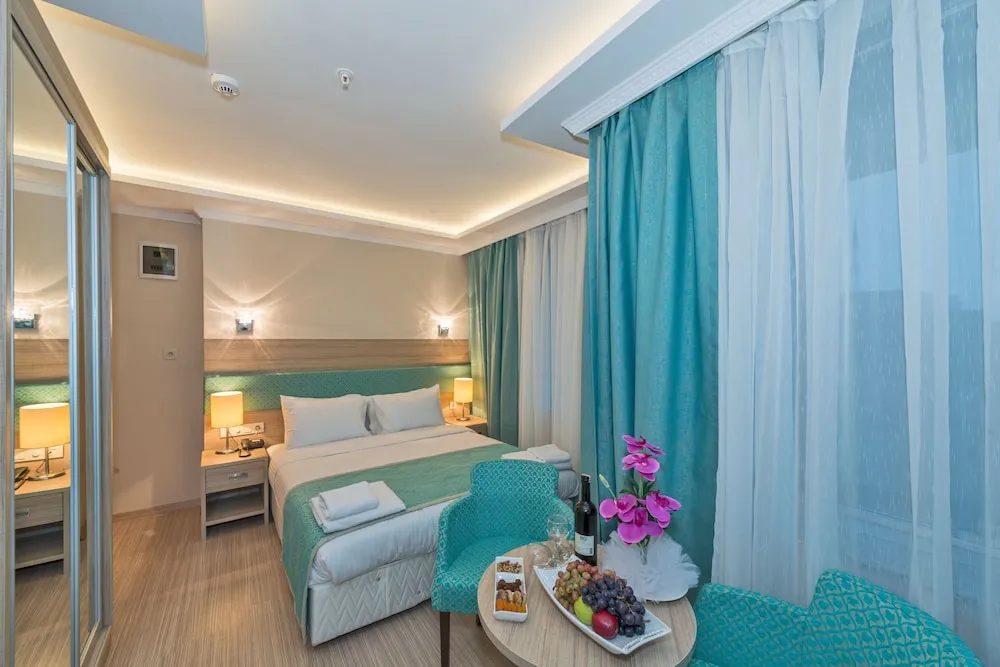 Standard Tek Büyük veya İki Ayrı Yataklı Oda