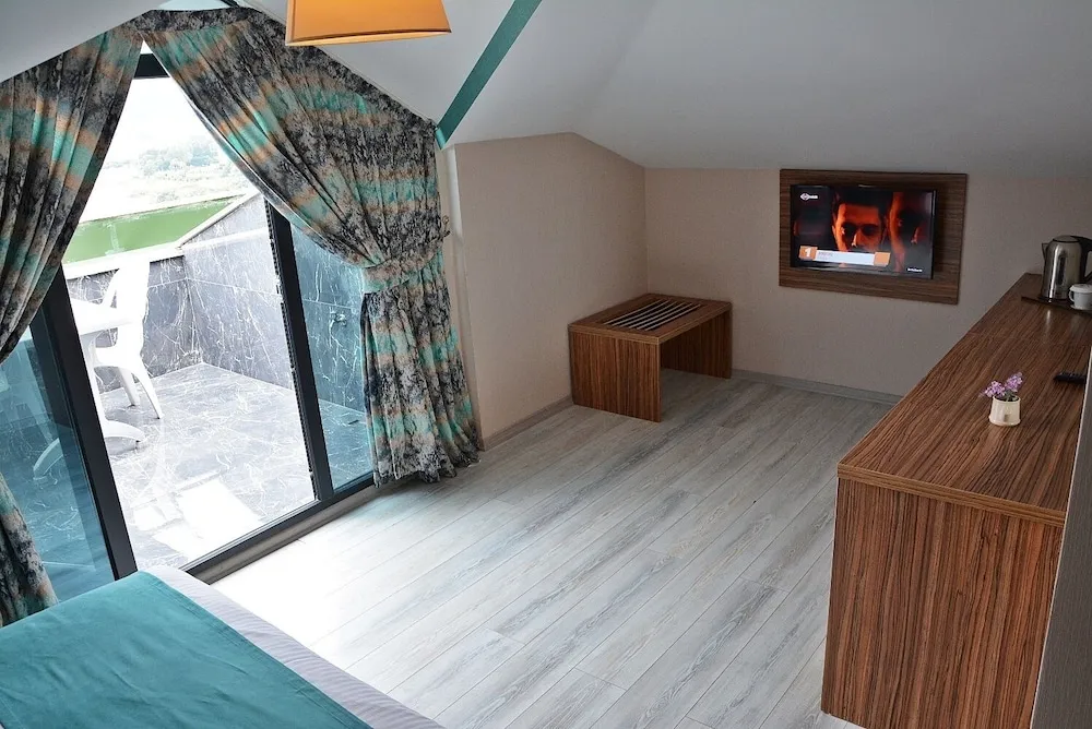 Deluxe Oda, Balkon, Deniz Manzaralı