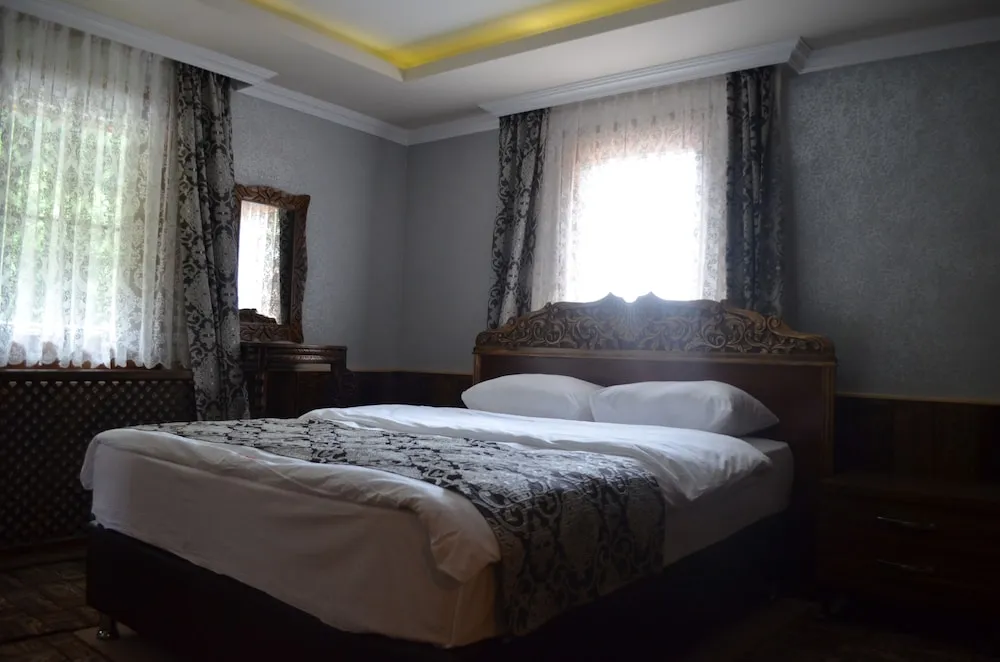 Tek Büyük Yataklı Oda, Balkon