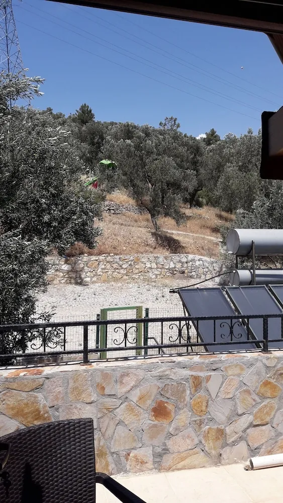 Tek Büyük Yataklı Oda, Balkon
