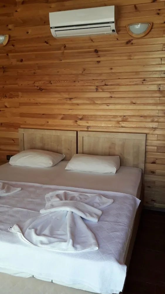 Romantic Tek Büyük Yataklı Oda