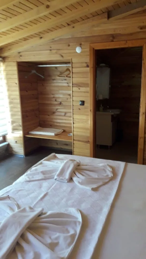 Romantic Tek Büyük Yataklı Oda