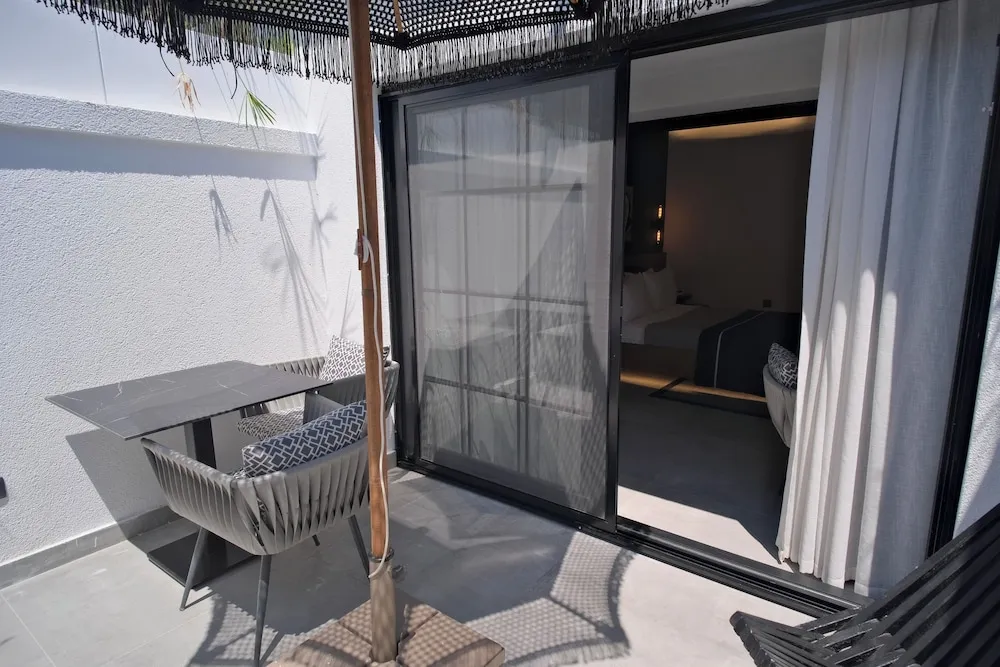 Deluxe Tek Büyük Yataklı Oda, Teras