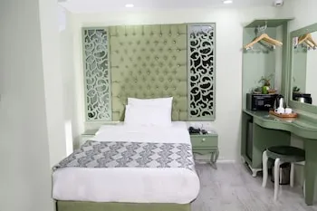 Green Garden Hotel