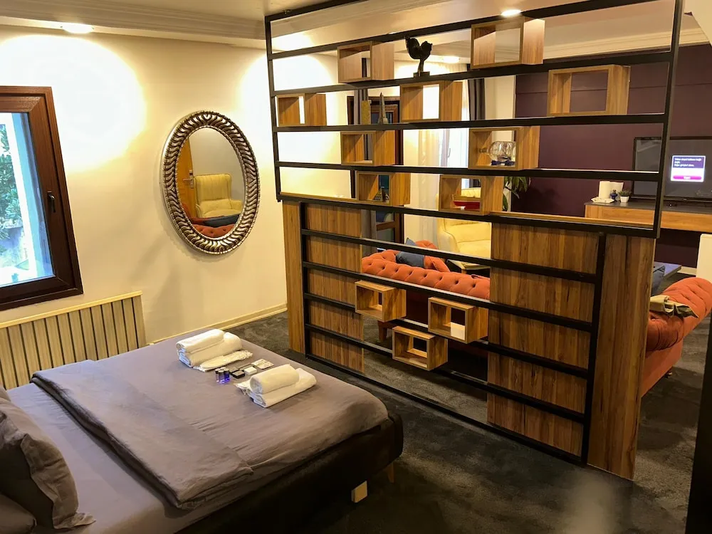Deluxe Oda, 1 Büyük (Queen) Boy Yatak, Sıcak Su Küveti, Deniz Manzaralı