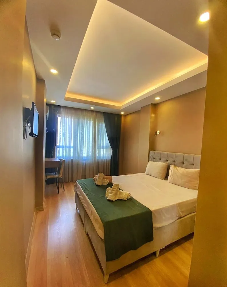 Comfort Tek Büyük Yataklı Oda