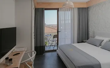 Avalon Boutique Hotel & Suites