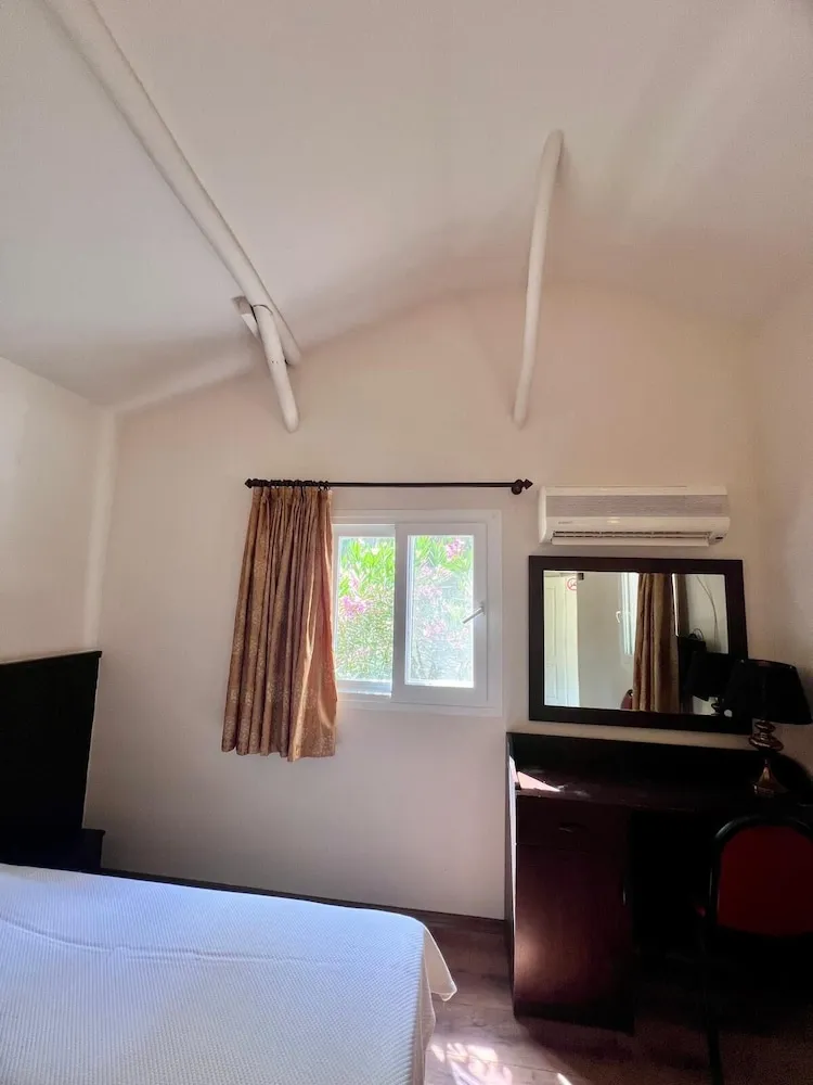Romantic Tek Büyük Yataklı Oda, Veranda, Koy Manzaralı