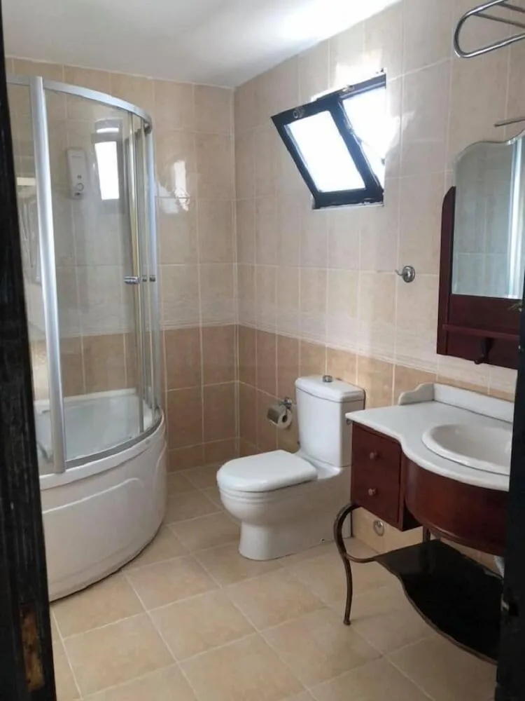 Standard Tek Büyük veya İki Ayrı Yataklı Oda, Engellilere Uygun