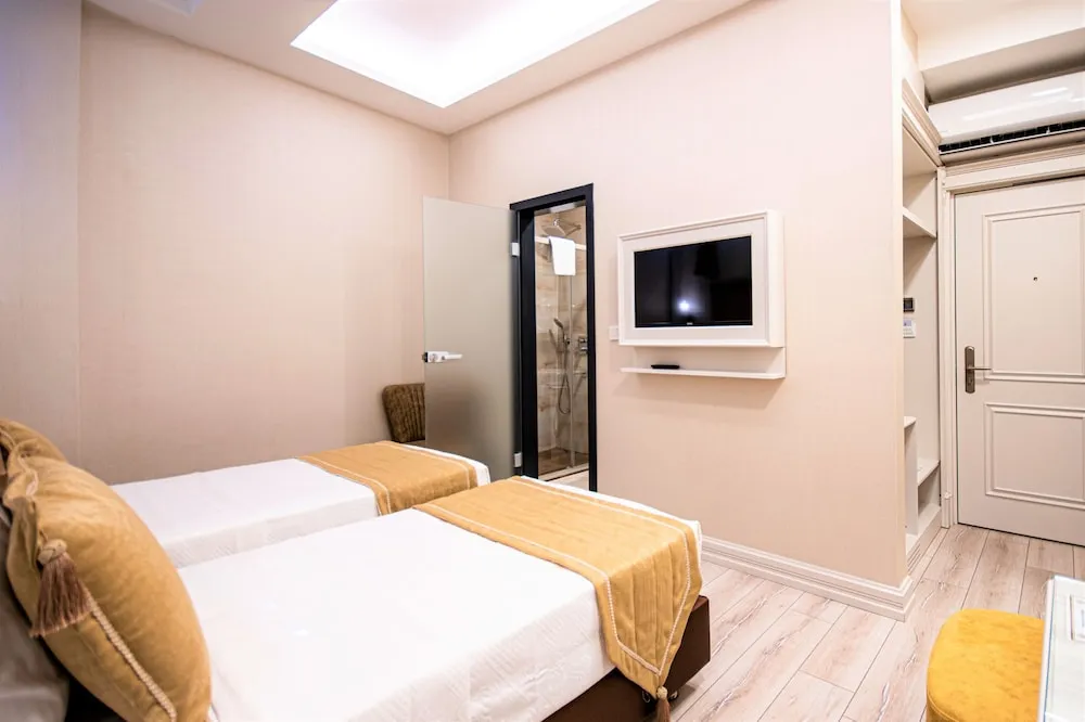 BASEMENT ROOM