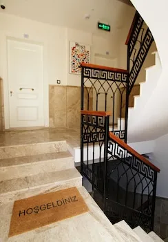 Çeşme Kale Taş Apart