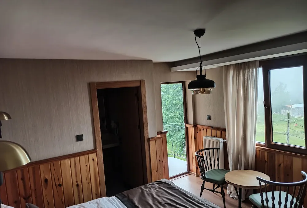 Luxury Tek Büyük Yataklı Oda