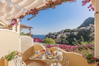 Villa Mary Suites