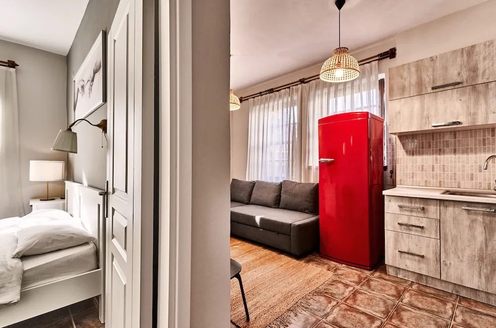 Basic Apart Daire, Mutfak, Bahçe Manzaralı