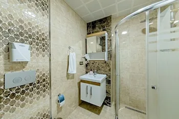 Royal Babil Suites