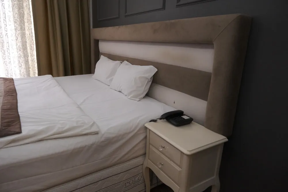 Deluxe Tek Büyük veya İki Ayrı Yataklı Oda
