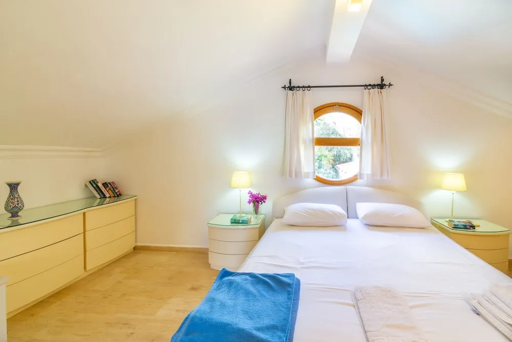 Premium Apartment No 6, 2 Bedrooms, Balcony, Sea View