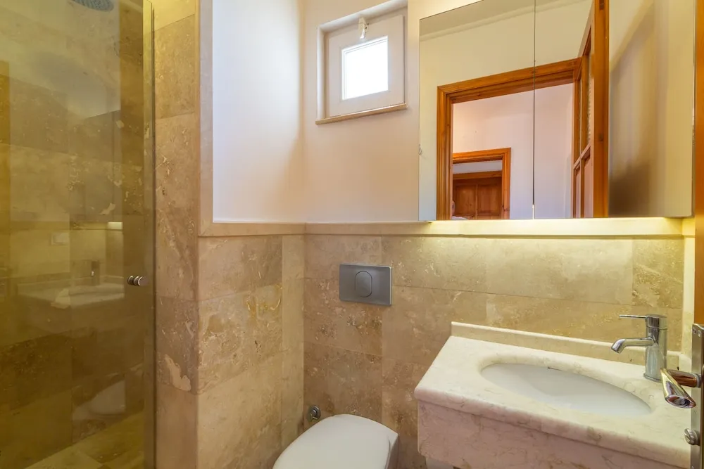 Standard Apartment No 5, 1 Bedroom, Balcony, Sea View