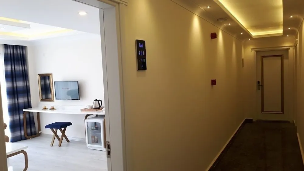 Süit, Balkon, Bahçe Manzaralı