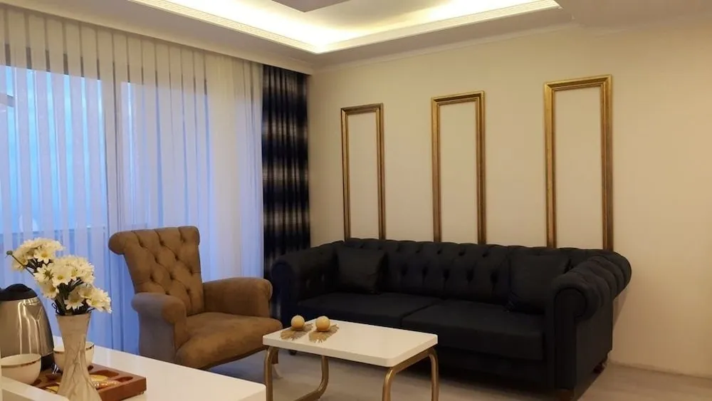 Süit, Balkon, Bahçe Manzaralı
