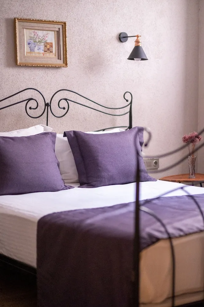 Economy Oda (Pencereli Bodrum Kat)