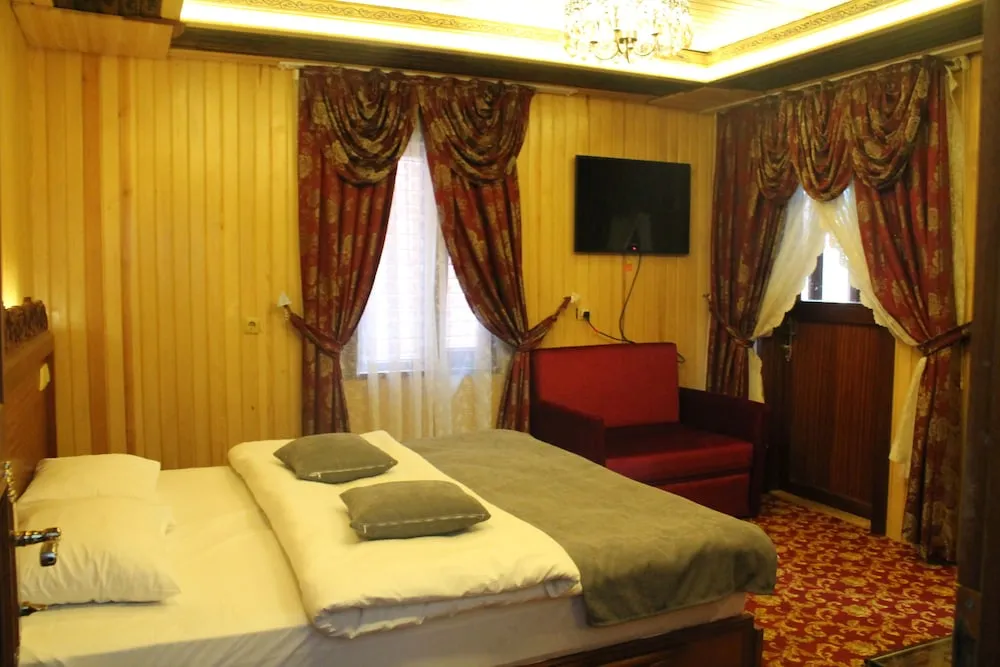 Suit Rooms 4 Kisi