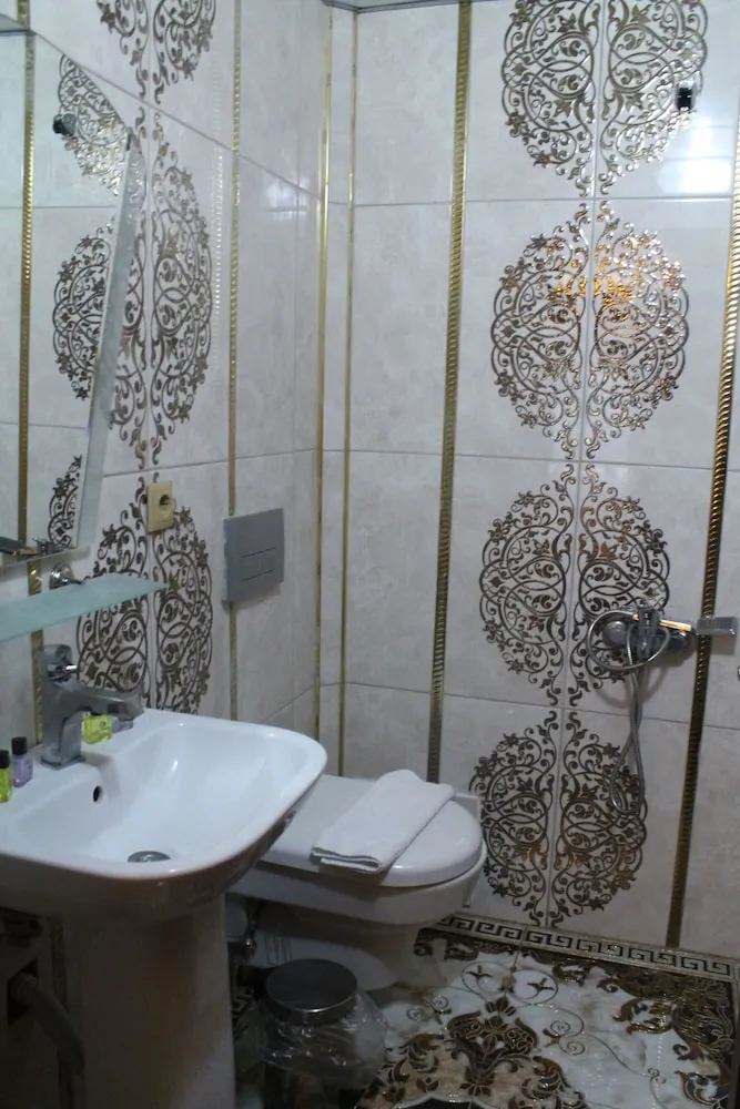 Suit Rooms 4 Kisi