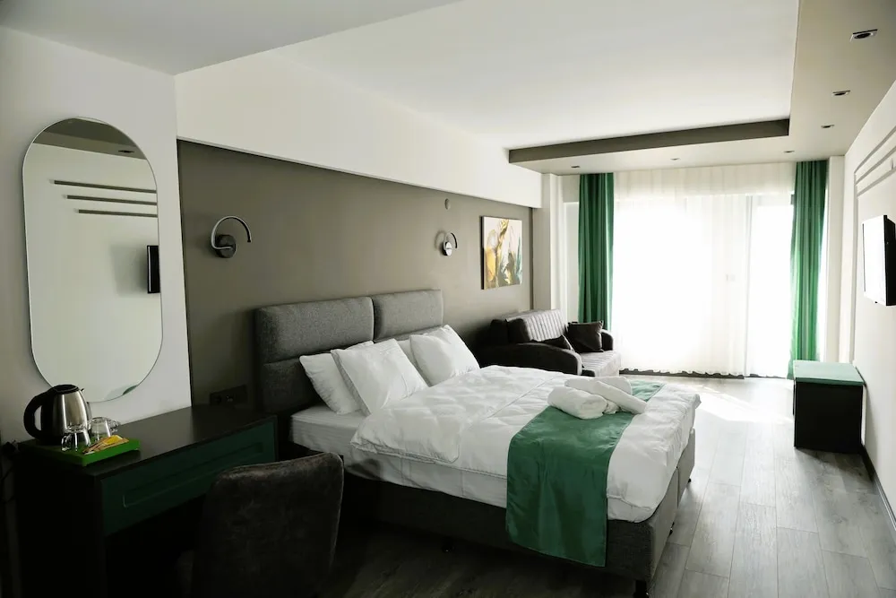Deluxe Üç Kişilik Oda