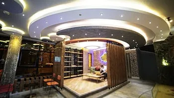 Corner Park Suites