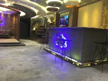 Corner Park Suites