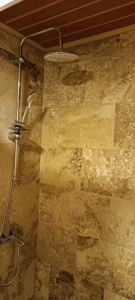 Senior Tek Büyük Yataklı Oda