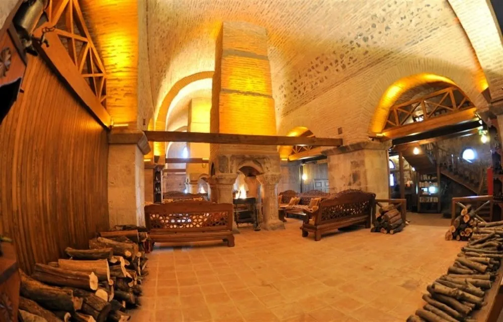 Issız Han Tarihi Butik Otel