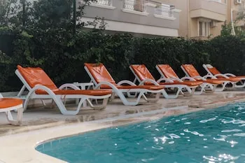 Avisos Hotel & Apartments