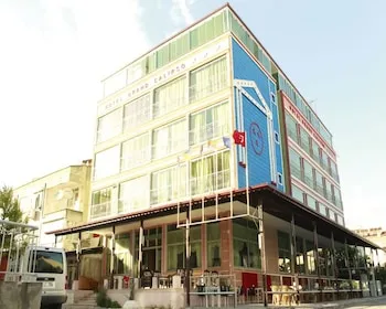 Grand Calypso Hotel