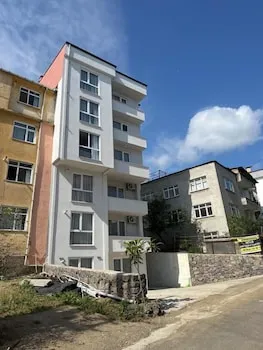 Trabzon White Life