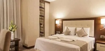 Barden Hotel
