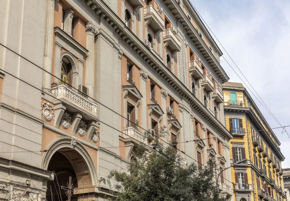 Konaklama yerinin ön cephesi