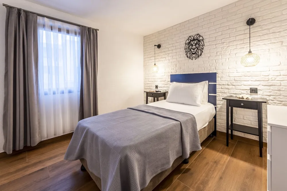 Deluxe Dört Kişilik Oda