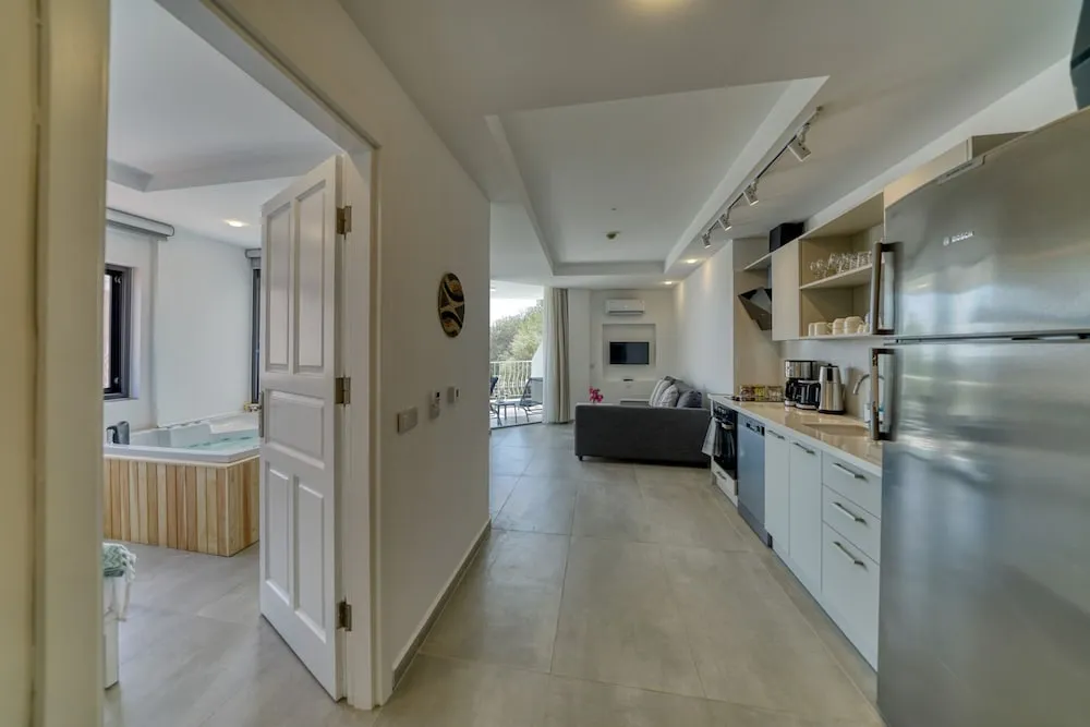 Deluxe Apart Daire, Denize Bakan