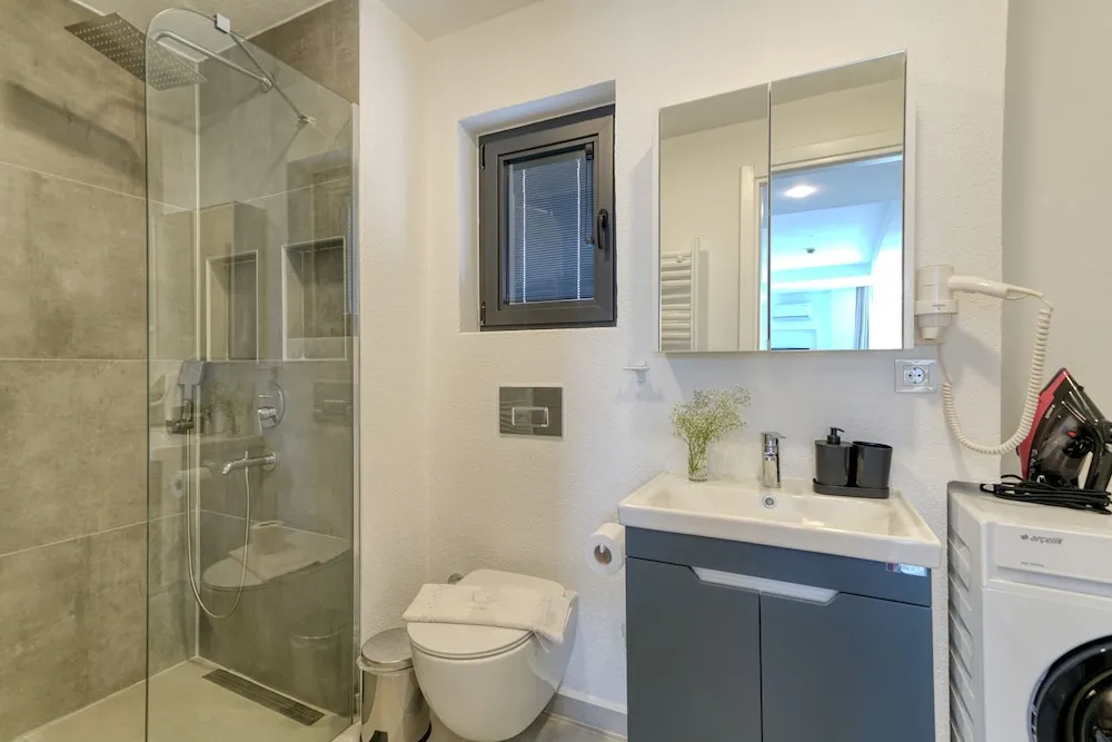 Deluxe Apart Daire, Denize Bakan
