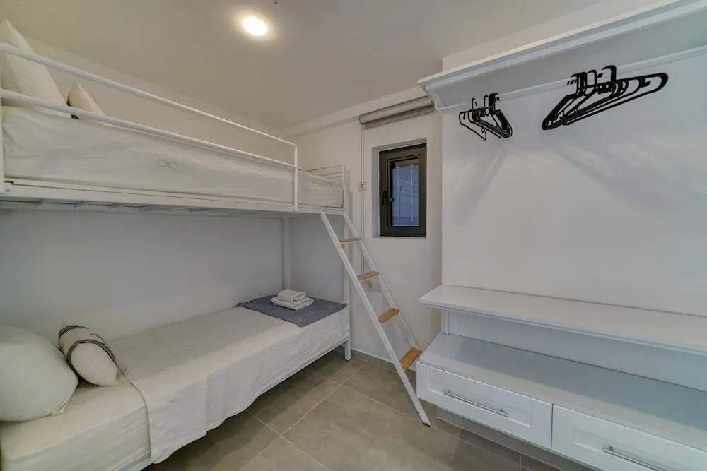 Deluxe Dört Kişilik Oda