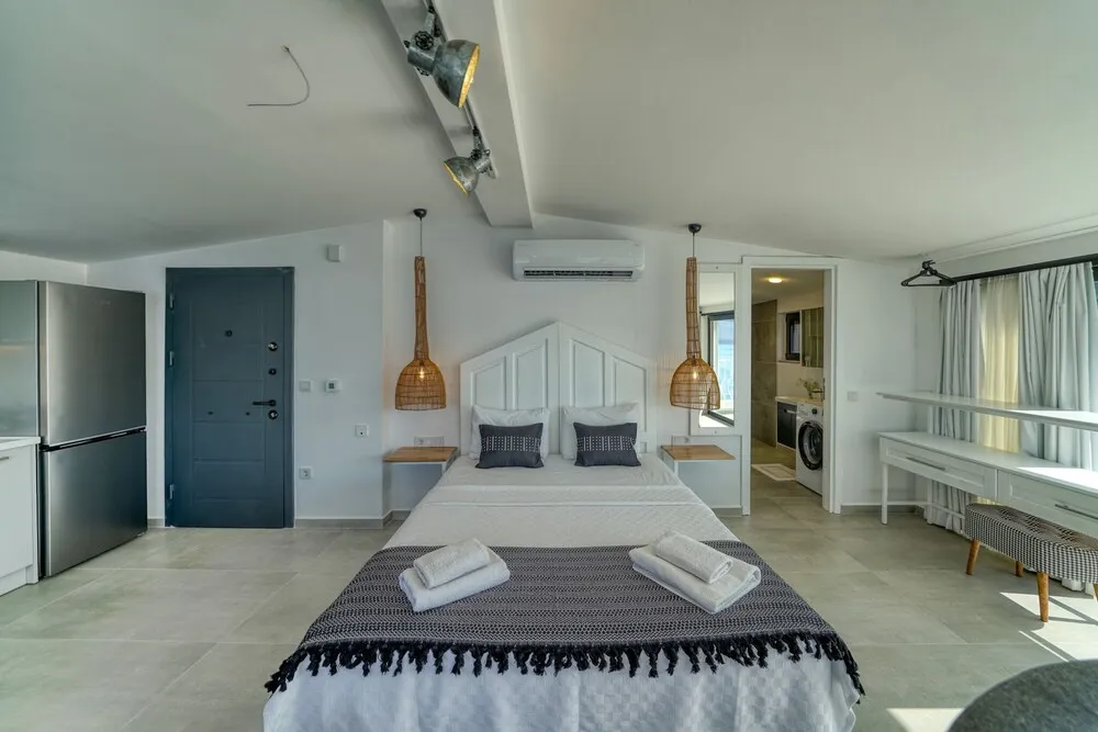 Deluxe Stüdyo, Denize Bakan